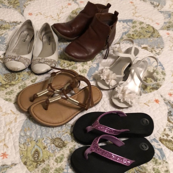 trinkets Other - Girls set of 3 sandals, 1 flats and 1 bootie sz13